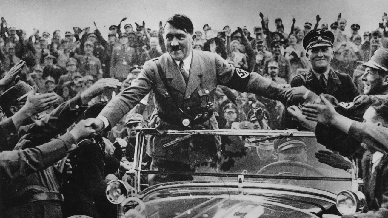CN adolf hitler reichskanzler 1933